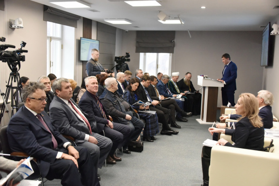 Дом Дротоевского сегодня принимал гостей. Здесь состоялось выездное заседание Комитета Госсовета РТ по образованию, культуре, науке и национальным вопросам.